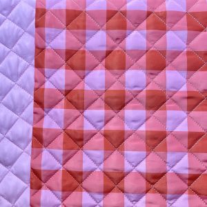 Tissu matelassé carreaux rose